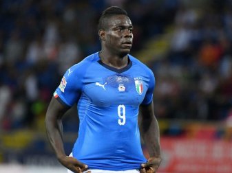 Balotelli soll bei Brescia Calcio unterschrieben haben Balotelli soll bei Brescia Calcio unterschrieben haben