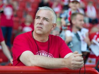 Union-Präsident Dirk Zingler unterstützt den Fan-Protest gegen Leipzig. Foto: Annegret Hilse Union-Präsident Dirk Zingler unterstützt den Fan-Protest gegen Leipzig. Foto: Annegret Hilse