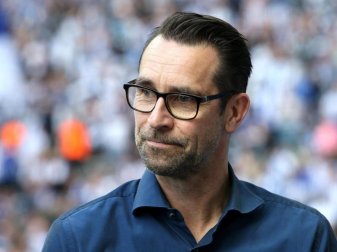Geschäftsführer Michael Preetz will mit Hertha BSC auf einen einstelligen Tabellenplatz. Foto: Andreas Gora Geschäftsführer Michael Preetz will mit Hertha BSC auf einen einstelligen Tabellenplatz. Foto: Andreas Gora