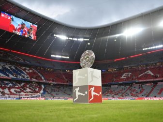 Objekt der Begierde der 57. Bundesliga-Saison: Die Meisterschale. Foto: Lino Mirgeler Objekt der Begierde der 57. Bundesliga-Saison: Die Meisterschale. Foto: Lino Mirgeler