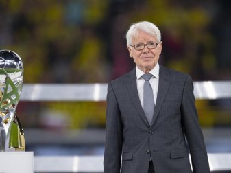 Bleibt wohl Präsident von Borussia Dortmund: Reinhard Rauball. Foto: bGuido Kirchner Bleibt wohl Präsident von Borussia Dortmund: Reinhard Rauball. Foto: bGuido Kirchner