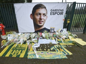 Emiliano Sala kam bei einem Flugzeugabsturz ums Leben Emiliano Sala kam bei einem Flugzeugabsturz ums Leben