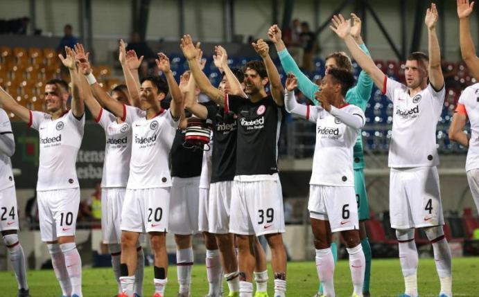 Im Hinspiel in Vaduz konnten die Eintracht-Profis einen Kantersieg bejubeln. Foto: Karl-Josef Hildenbrand