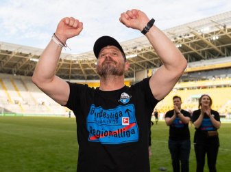 Der SC Paderborn verlängerte den Vertrag von Trainer Steffen Baumgart. Foto: Robert Michael Der SC Paderborn verlängerte den Vertrag von Trainer Steffen Baumgart. Foto: Robert Michael