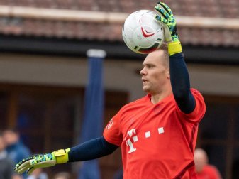 Torwart Manuel Neuer will mit dem FC Bayern wieder Meister werden. Foto: Peter Kneffel Torwart Manuel Neuer will mit dem FC Bayern wieder Meister werden. Foto: Peter Kneffel