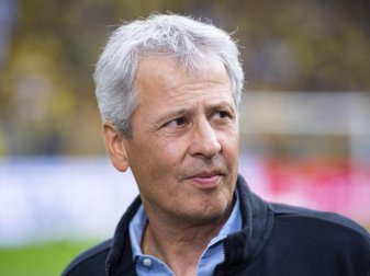 Dortmunds Trainer Lucien Favre nimmt das M-Wort noch nicht in den Mund. Foto: Guido Kirchner