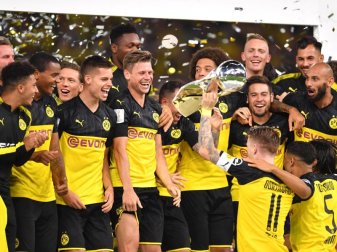 Nach dem Gewinn des Supercups beginnt jetzt auch für Borussia Dortmund die Bundesliga. Foto: Marius Becker Nach dem Gewinn des Supercups beginnt jetzt auch für Borussia Dortmund die Bundesliga. Foto: Marius Becker
