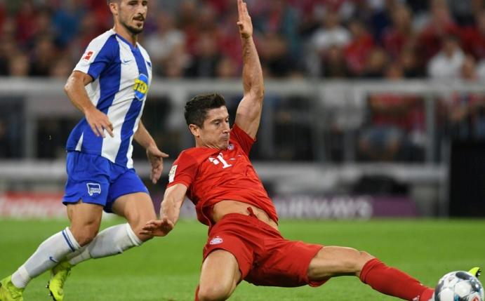 Lewandowski-Doppelpack reicht Bayern nicht zum Sieg