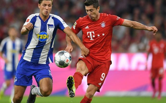 Robert Lewandowski erzielt in der 24. Minute das 1:0