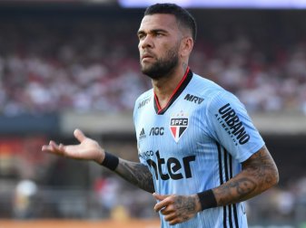 Traumdebüt für Dani Alves Traumdebüt für Dani Alves