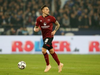 Bauer hat einen langfristigen Vertrag unterschrieben Bauer hat einen langfristigen Vertrag unterschrieben