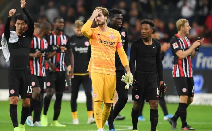 Ist mit seinen Teamkollegen in Straßburg gefordert: Kevin Trapp. Foto: Arne Dedert