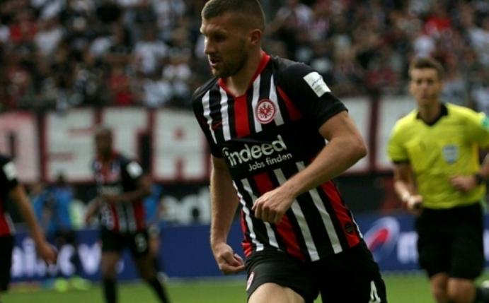 Frankfurt hofft auf Einsatz des angeschlagenen Rebic