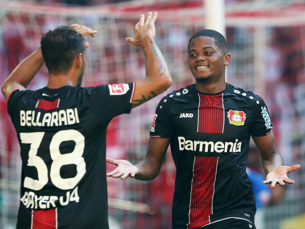 Bellarabi (l.) und Bailey feiern Leverkusens Sieg