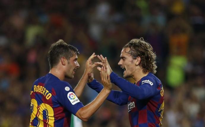 Antoine Griezmann (r) traf doppelt für den FC Barcelona. Foto: Joan Monfort