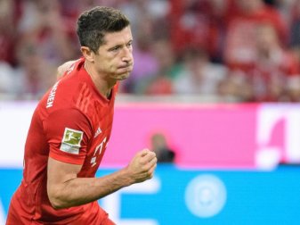 Ist zufrieden mit den Neuen beim FC Bayern: Torjäger Robert Lewandowski. Foto: Matthias Balk Ist zufrieden mit den Neuen beim FC Bayern: Torjäger Robert Lewandowski. Foto: Matthias Balk