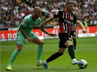 Rebic (r.) könnte gegen Straßburg zum Einsatz kommen Rebic (r.) könnte gegen Straßburg zum Einsatz kommen