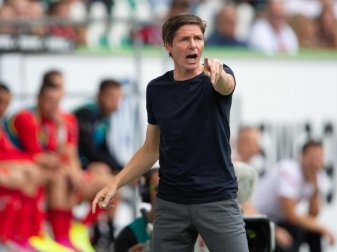 Wolfsburgs Trainer Oliver Glasner hofft auf den dritten Sieg in Folge. Foto: Swen Pförtner Wolfsburgs Trainer Oliver Glasner hofft auf den dritten Sieg in Folge. Foto: Swen Pförtner