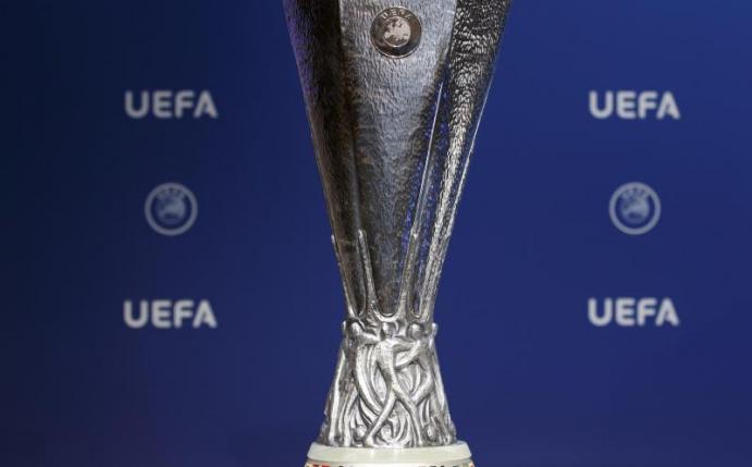 Objekt der Begierde: Der Pokal der Europa League. Foto: Salvatore Di Nolfi/KEYSTONE