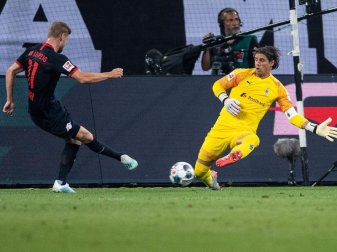 Der Leipziger Timo Werner (l) schnürte einen Dreierpack. Foto: Marius Becker Der Leipziger Timo Werner (l) schnürte einen Dreierpack. Foto: Marius Becker