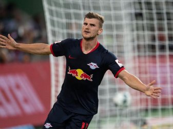 Umjubelter Mann beim Leipzig-Sieg in Gladbach: Nationalspieler Timo Werner. Foto: Marius Becker Umjubelter Mann beim Leipzig-Sieg in Gladbach: Nationalspieler Timo Werner. Foto: Marius Becker