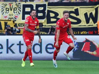 Bülter (r.) traf beim Union-Sieg gegen den BVB doppelt Bülter (r.) traf beim Union-Sieg gegen den BVB doppelt