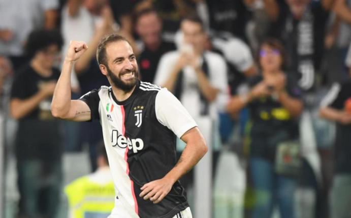 Gonzalo Higuain von Juventus jubelt über sein Tor zum 0:2. Foto: Massimo Paolone/Lapresse/Lapresse via ZUMA Press
