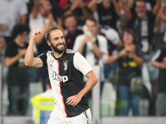 Gonzalo Higuain von Juventus jubelt über sein Tor zum 0:2. Foto: Massimo Paolone/Lapresse/Lapresse via ZUMA Press Gonzalo Higuain von Juventus jubelt über sein Tor zum 0:2. Foto: Massimo Paolone/Lapresse/Lapresse via ZUMA Press