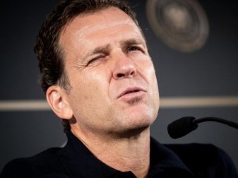 Oliver Bierhoff hofft auf eine baldige EM-Qualifikation der deutschen Nationalmannschaft. Foto: Christian Charisius Oliver Bierhoff hofft auf eine baldige EM-Qualifikation der deutschen Nationalmannschaft. Foto: Christian Charisius