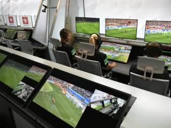 Die Bundesliga-Trainer stehen zum Videobeweis Die Bundesliga-Trainer stehen zum Videobeweis