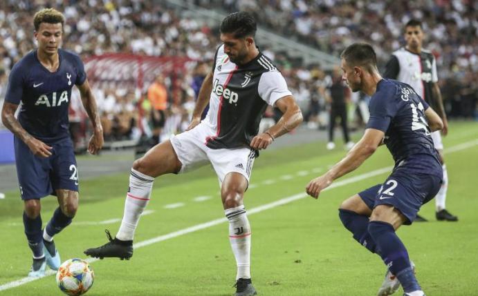 Emre Can (M) spielt in Italien für Juventus Turin. Foto: Danial Hakim/AP