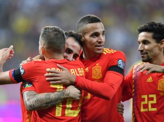 Spanien feierte einen knappen Sieg in Rumänien