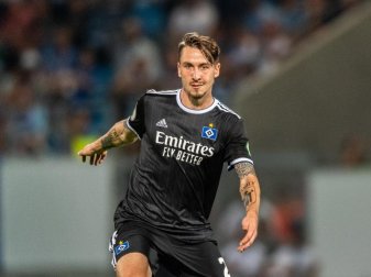Denkt, dass die Debatte um Bakery Jatta den HSV zusammengeschweißt hat: Adrian Fein. Foto: Robert Michael Denkt, dass die Debatte um Bakery Jatta den HSV zusammengeschweißt hat: Adrian Fein. Foto: Robert Michael