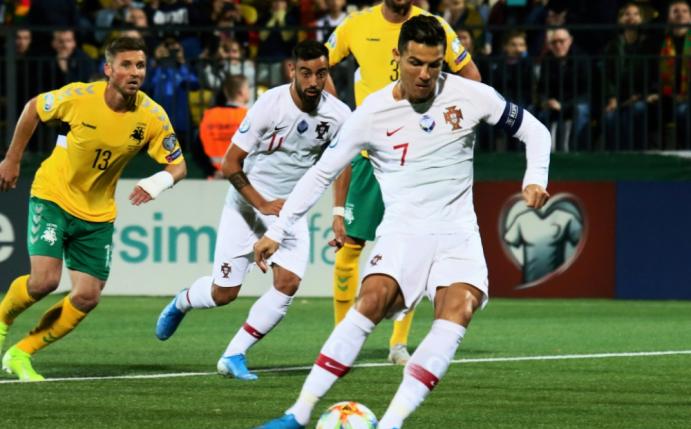 Ronaldo erzielte gegen Litauen vier Tore für Portugal