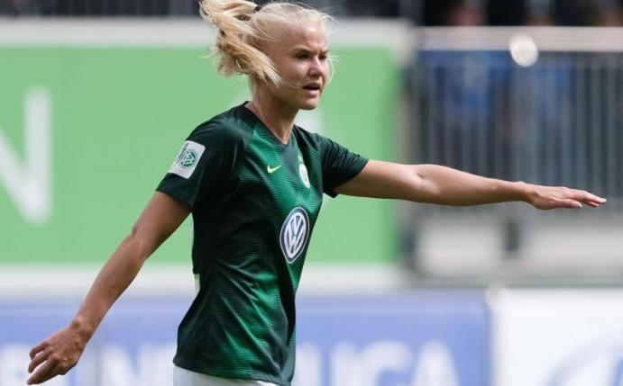 Traf dreifach für Wolfsburg: Pernille Harder. Foto: Peter Steffen