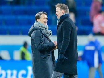 Niko Kovac (l) will mit dem FC Bayern Julian Nagelsmann mit RB Leipzig vom Spitzenplatz der Tabelle verdrängen. Foto (Archiv): Uwe Anspach Foto: Uwe Anspach Niko Kovac (l) will mit dem FC Bayern Julian Nagelsmann mit RB Leipzig vom Spitzenplatz der Tabelle verdrängen. Foto (Archiv): Uwe Anspach Foto: Uwe Anspach