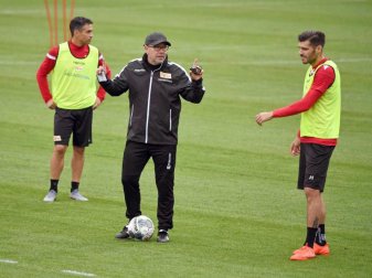 Coach Urs Fischer beim Training des 1. FC Union Berlin. Foto: Matthias Koch Coach Urs Fischer beim Training des 1. FC Union Berlin. Foto: Matthias Koch