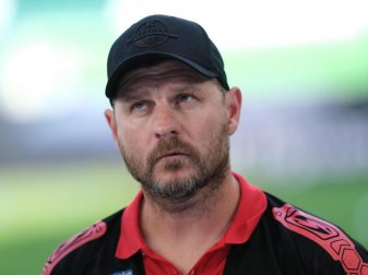 Trainer Steffen Baumgart setzt erneut auf die gleiche Startelf. Foto: Peter Steffen Trainer Steffen Baumgart setzt erneut auf die gleiche Startelf. Foto: Peter Steffen