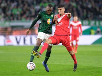 Der 4. Spieltag der Fußball-Bundesliga startet mit der Partie des VfL Wolfsburg bei Fortuna Düsseldorf. Foto: Peter Steffen Der 4. Spieltag der Fußball-Bundesliga startet mit der Partie des VfL Wolfsburg bei Fortuna Düsseldorf. Foto: Peter Steffen