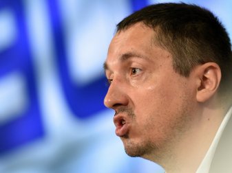 Die FIFA sperrt Alexander Schprygin für zwei Jahre Die FIFA sperrt Alexander Schprygin für zwei Jahre