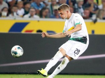 Gladbachs Matthias Ginter kann in Köln wieder auflaufen. Foto: Roland Weihrauch Gladbachs Matthias Ginter kann in Köln wieder auflaufen. Foto: Roland Weihrauch