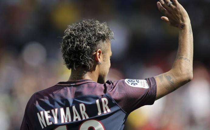 Superstar Neymar hat bei seinem PSG-Comeback Paris gegen Racing Straßburg zum Sieg geschossen. Foto: K. Zihnioglu/AP