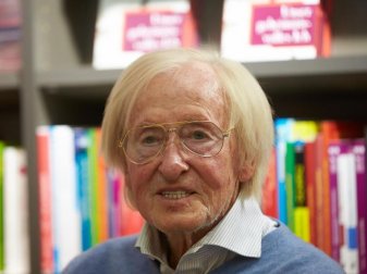 Rudi Gutendorf wird im Guinness-Buch der Rekorde als Trainer mit den meisten internationalen Engagements aufgeführt. Foto: Thomas Frey Rudi Gutendorf wird im Guinness-Buch der Rekorde als Trainer mit den meisten internationalen Engagements aufgeführt. Foto: Thomas Frey