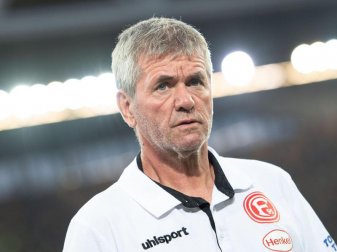 Verteidigt die Vereins-Führung gegen Vorwürfe der Vetternwirtschaft: Düsseldorfs Trainer Friedhelm Funkel. Foto: Marius Becker Verteidigt die Vereins-Führung gegen Vorwürfe der Vetternwirtschaft: Düsseldorfs Trainer Friedhelm Funkel. Foto: Marius Becker