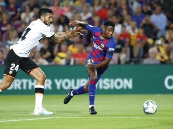 War gegen Valencia nicht zu bremsen: Barcelonas Ansu Fati (r). Foto: Joan Monfort/AP War gegen Valencia nicht zu bremsen: Barcelonas Ansu Fati (r). Foto: Joan Monfort/AP