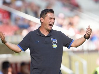 Frustriert: Hertha-Coach Ante Covic. Foto: Thomas Frey Frustriert: Hertha-Coach Ante Covic. Foto: Thomas Frey