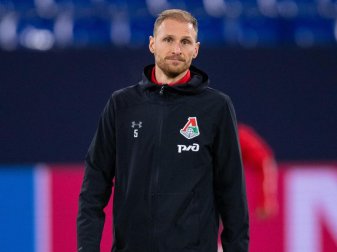 Benedikt Höwedes könnte sich eine Rückkehr zum FC Schalke 04 vorstellen. Foto: Guido Kirchner Benedikt Höwedes könnte sich eine Rückkehr zum FC Schalke 04 vorstellen. Foto: Guido Kirchner