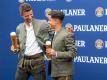 Fühlt sich wohl in München: Philippe Coutinho (r) mit Thomas Müller bei einem Sponsorentermin. Foto: Lino Mirgeler