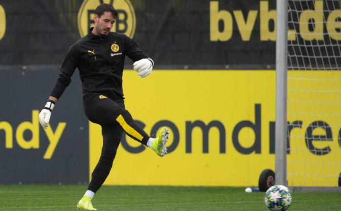 Beim Abschlusstraining fehlten die beiden Ersatzkeeper von BVB-Keeper Roman Bürki. Foto: Bernd Thissen