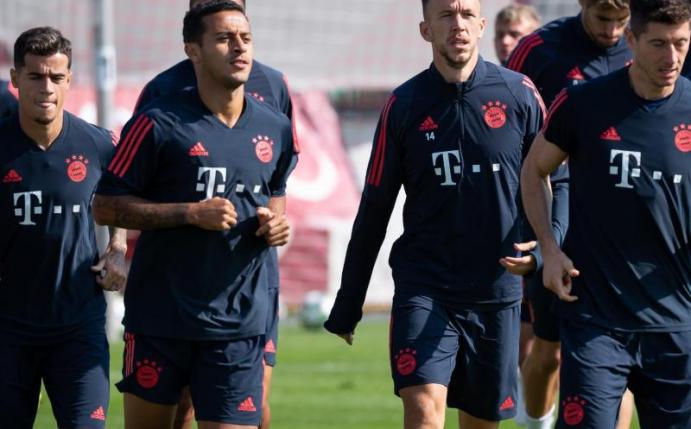 Die Bayern-Spieler beim Abschlusstraining in München. Foto: Sven Hoppe